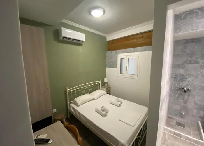 Capsulehotel Casa Kirki *